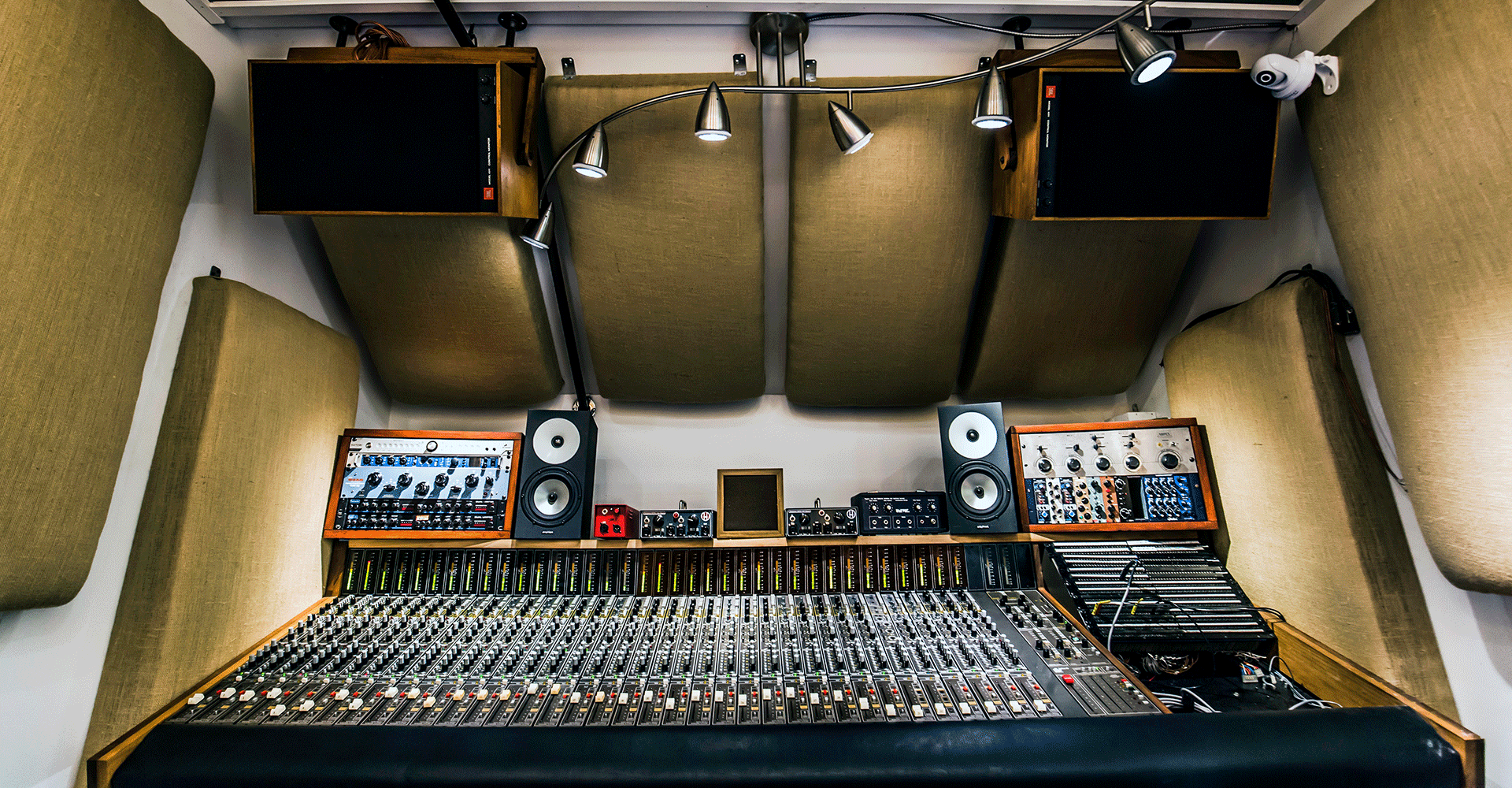cr-1920×1000 – MOB Studios